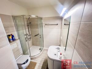 Prodej bytu 3+1, Znojmo, Dukelských bojovníků, 74 m2