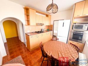 Prodej bytu 3+1, Znojmo, Dukelských bojovníků, 74 m2