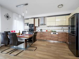 Prodej bytu 4+kk, Praha - Stodůlky, Toufarova, 135 m2