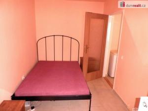 Pronájem bytu 2+kk, Praha - Horní Počernice, V slavětíně, 48 m2