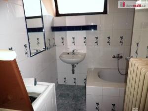 Pronájem bytu 2+kk, Praha - Horní Počernice, V slavětíně, 48 m2
