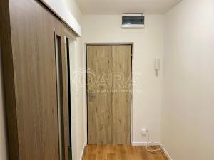 Pronájem bytu 1+kk, Praha - Braník, Nad lesním divadlem, 25 m2
