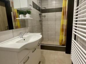 Pronájem bytu 2+kk, Hronov, Husova, 40 m2
