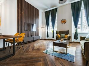 Prodej bytu 2+kk, Horní Planá, Náměstí, 59 m2