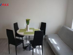 Prodej bytu 1+1, Horní Slavkov, Školní, 34 m2