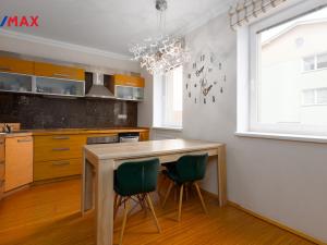Prodej bytu 3+kk, Karlovy Vary - Drahovice, Zbrojnická, 91 m2