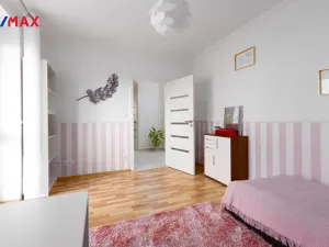 Prodej bytu 3+kk, Karlovy Vary - Drahovice, Zbrojnická, 91 m2
