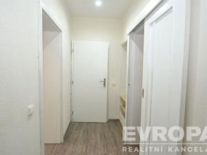 Pronájem kanceláře, Praha - Dolní Chabry, Kobyliská, 225 m2