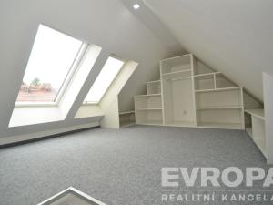 Pronájem kanceláře, Praha - Dolní Chabry, Kobyliská, 225 m2