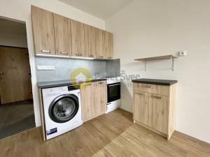 Pronájem bytu 1+kk, Strakonice - Strakonice II, Na Ohradě, 32 m2