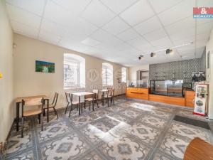 Pronájem restaurace, Nepomuk, Husova, 124 m2