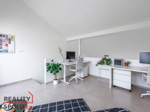 Prodej atypického bytu, Plzeň - Východní Předměstí, Sladkovského, 93 m2