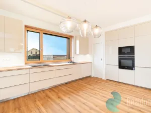 Prodej rodinného domu, České Budějovice, Ke Včelné, 207 m2