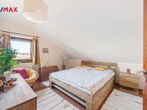 Prodej rodinného domu, Býšť, 4478 m2