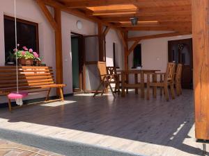 Prodej rodinného domu, Dříteň - Strachovice, 150 m2