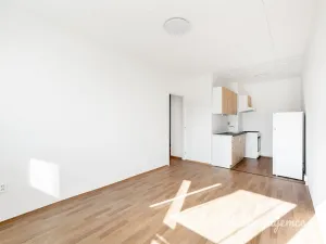 Pronájem bytu 2+kk, Praha - Střížkov, Jablonecká, 43 m2