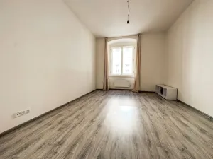 Pronájem bytu 1+1, Praha - Žižkov, Jeronýmova, 32 m2