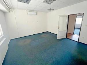 Pronájem kanceláře, Praha - Letňany, Toužimská, 100 m2