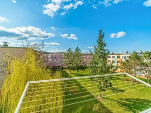 Pronájem bytu 2+kk, Kralupy nad Vltavou - Lobeček, nám. Mládežníků, 38 m2