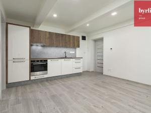 Pronájem bytu 2+kk, Opava, Vaškovo náměstí, 40 m2