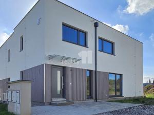 Pronájem rodinného domu, Kladno, Pechlátova, 119 m2
