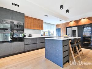 Prodej rodinného domu, Čelákovice, Matěje Koštíře, 260 m2