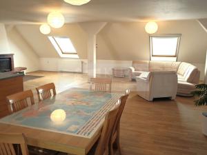 Pronájem bytu 5+kk, Klíčany, 237 m2