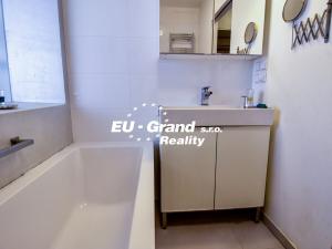 Prodej atypického bytu, Praha - Staré Město, Karoliny Světlé, 143 m2