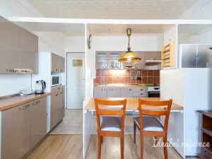 Pronájem bytu 2+kk, Praha - Troja, Hnězdenská, 42 m2