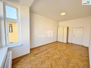 Pronájem bytu 3+kk, Praha - Karlín, Křižíkova, 82 m2