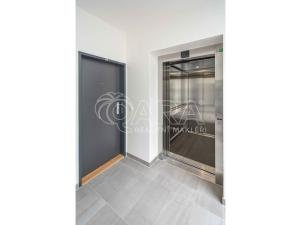 Pronájem bytu 2+kk, Praha - Ďáblice, Křižanská, 48 m2