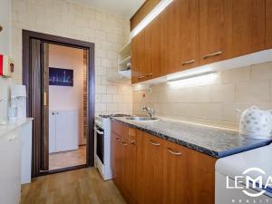 Prodej bytu 2+1, Olomouc, Řezáčova, 56 m2