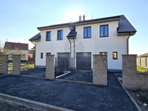 Prodej rodinného domu, Přerov nad Labem, 126 m2