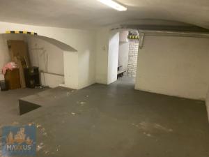 Pronájem obchodního prostoru, Praha - Vysočany, Freyova, 167 m2