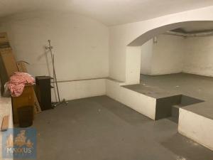 Pronájem obchodního prostoru, Praha - Vysočany, Freyova, 167 m2