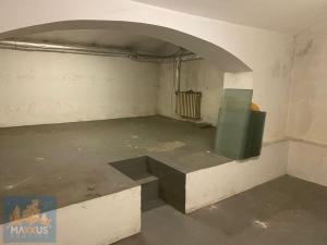Pronájem obchodního prostoru, Praha - Vysočany, Freyova, 167 m2