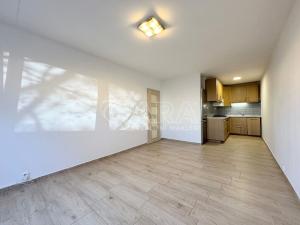 Pronájem bytu 2+kk, Praha - Horní Měcholupy, Veronské nám., 52 m2