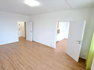 Pronájem bytu 1+1, České Budějovice, Kubatova, 50 m2