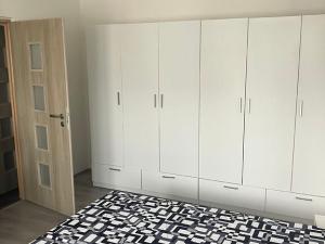 Pronájem bytu 1+1, Mariánské Lázně, Husova, 45 m2
