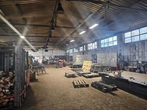 Prodej výrobních prostor, Lišov, Miletínská, 1063 m2