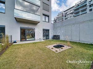 Prodej bytu 2+kk, Praha - Hloubětín, Laponská, 138 m2