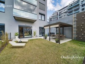 Prodej bytu 2+kk, Praha - Hloubětín, Laponská, 138 m2