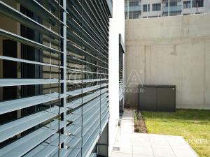 Prodej bytu 2+kk, Praha - Hloubětín, Laponská, 138 m2
