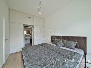 Prodej bytu 2+kk, Praha - Hloubětín, Laponská, 138 m2
