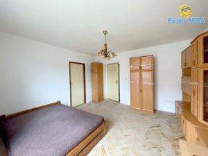 Prodej bytu 2+1, Jince, Čenkovská, 72 m2