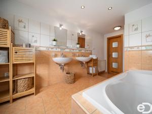 Prodej rodinného domu, Hradec Králové, Drtinova, 126 m2