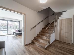 Prodej rodinného domu, Tmaň, K Vodojemu, 261 m2