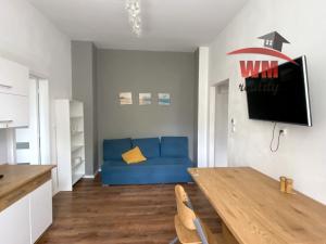 Pronájem bytu 1+1, Dalovice, U Kostela, 38 m2