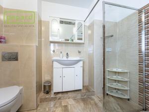 Prodej ubytování, Teplice, Pod Doubravkou, 765 m2
