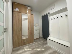 Prodej bytu 2+kk, Ústí nad Labem - Krásné Březno, V Oblouku, 48 m2